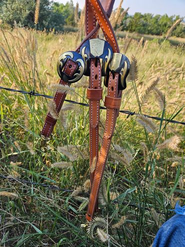 Custom suspenders with custom buckles