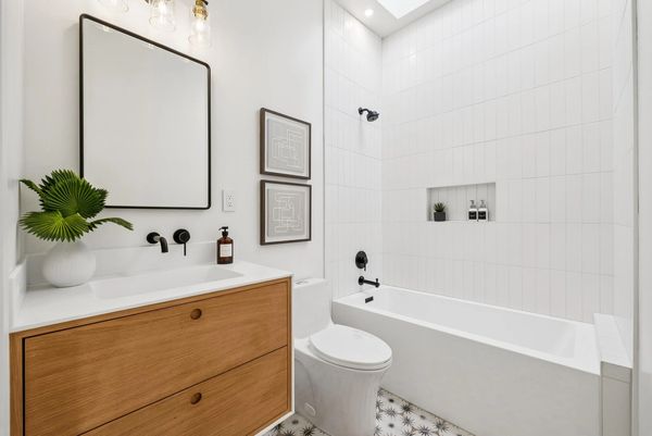 Hallway bathroom fully renovated