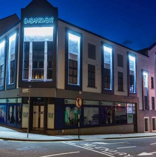 Embankment Landing Space