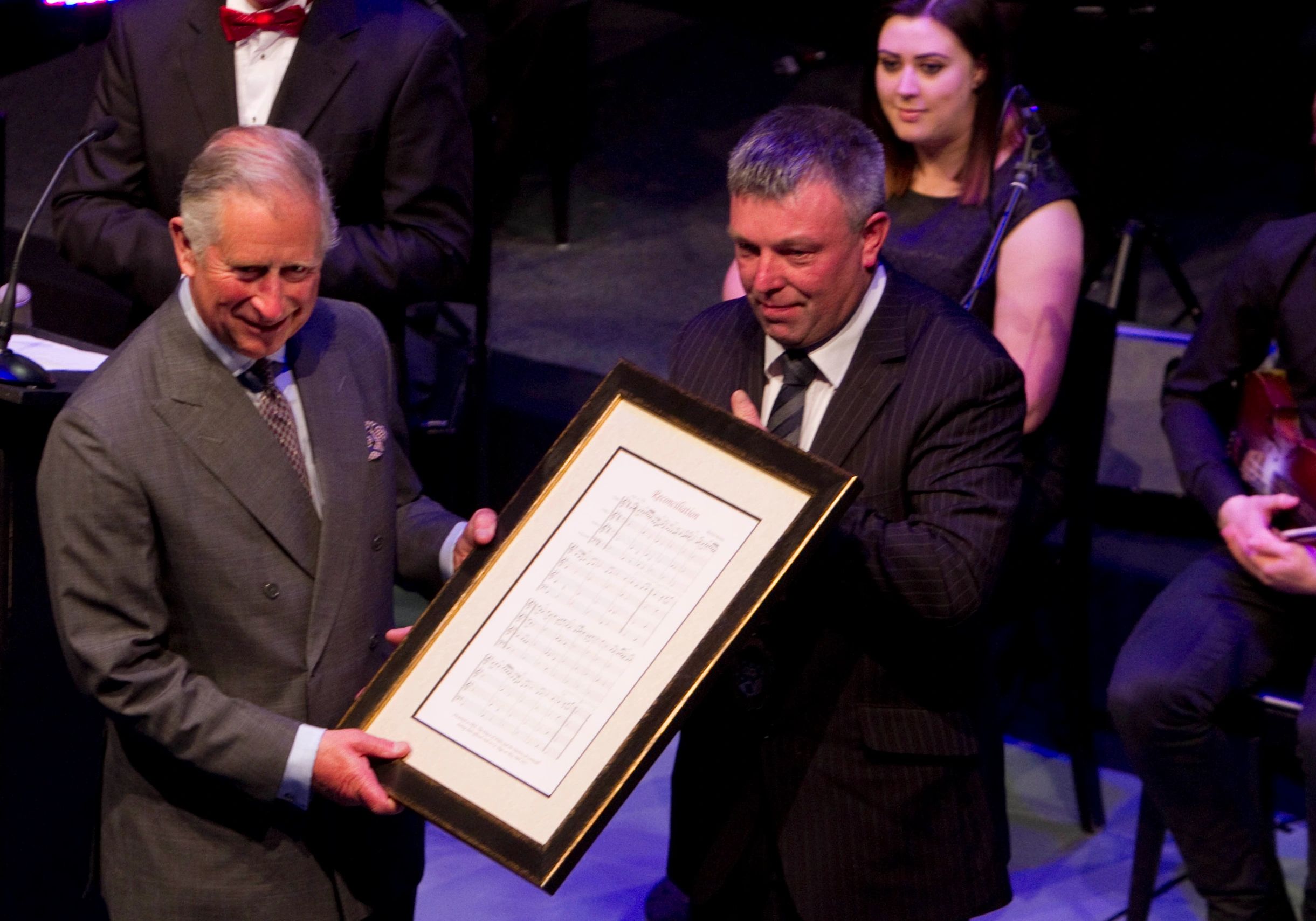 Presentation to Prince Charles by Cathaoirleach.