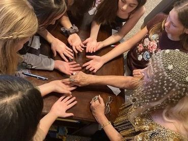 Everyone put their hands in at once