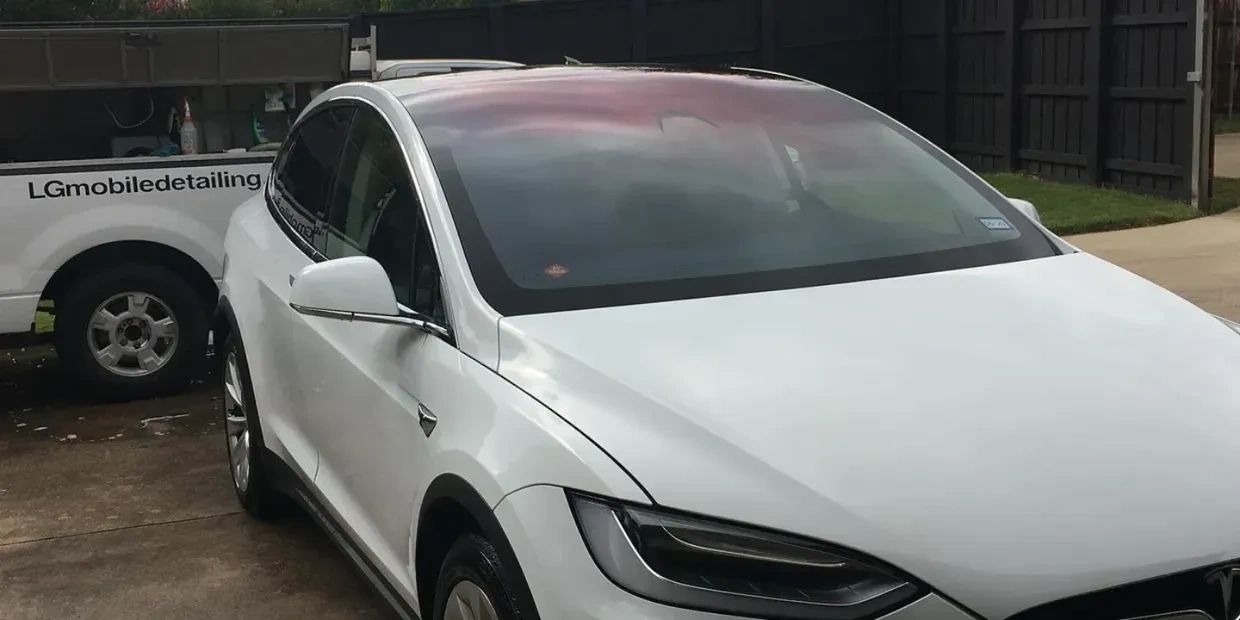 white tusla detailing by lg mobile
