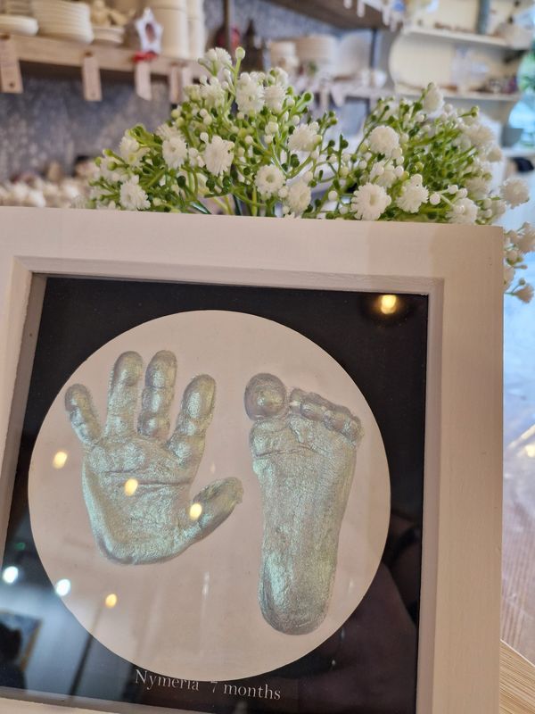 hand and foot outprints