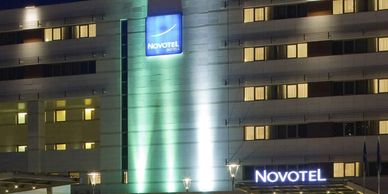 Uv. Baskılı Germe Işıklı Kasa Alüminyum Otel Cephe Tabelası, Otel Cephe Panosu İmalatımız.