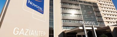 İçten Led Aydınlatmalı Otel Logolu Pilon İmalatımız. Otel Tabela ile Kimlik Panosu Tabela İmalatı Örneklerimiz, Mimari Yönlendirme Sistemleri, Otel Bahçe Yönlendirmesi, Yönlendirme Sistemleri, Işıklı Oda Kapı Numaraları ve Işıklı Kapı Oda Numaraları, Yönlendirme Sistemleri, Otel Yönlendirme Sistemleri, Yönlendirme Sistemleri, Otel Yönlendirme, Otel Kat Yönlendirme, Otel Kat Yönlendirmesi, Otel Kat Yönlendirmeleri, Otel Dış Yönlendirme, Otel Dış Yönlendirmesi, Otel Dış Yönlendirmeleri