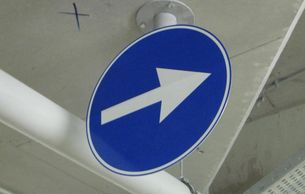 Kapalı Otopark Trafik Levhaları, Otopark Yönlendirme Sistemleri, Otopark Yönlendirme Sistemleri, Mimari Yönlendirme Sistemleri, Trafik Sinyalizasyon Proje Danışmanlık