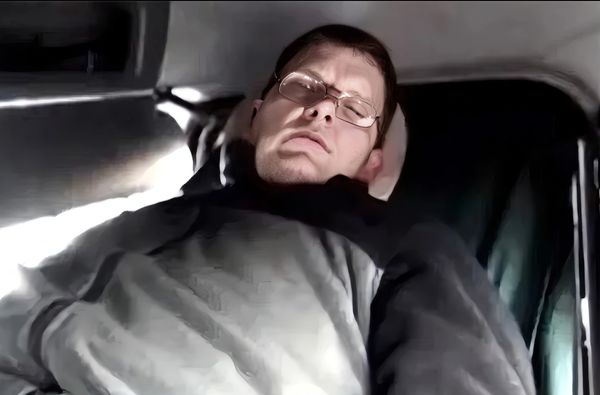 semi truck hammock, truck hammock, highway hammock, daycab hammock