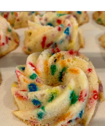 Funfetti mini-bundts