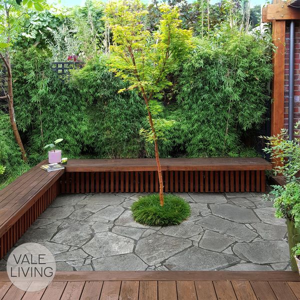 Outdoor living garden