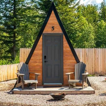 Dry Cabins in Martin City, MT