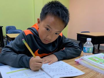 Chinese American learning Chinese easy or difficult.