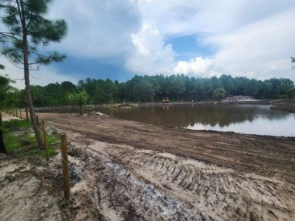 Large lake dig 5 days
