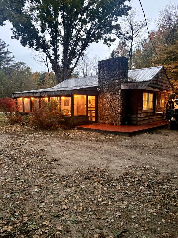 Front view of Troy's Cabin from the street