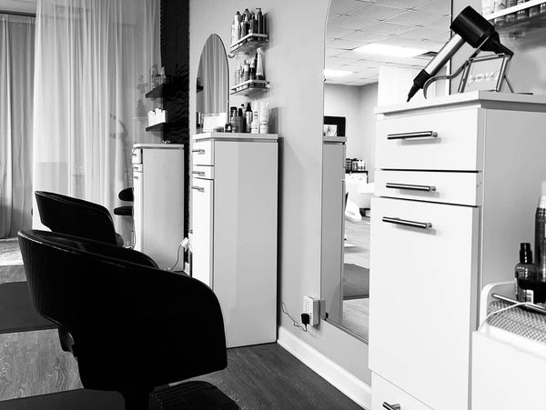 Interior of Salon Thairapy22