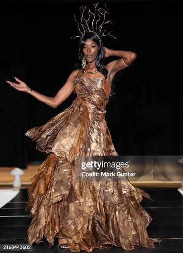 The Secret Garden Tree
Model: Stephanie