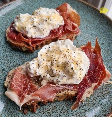 Queso de bufala
Auténtico queso italiano
Deliciosa mozzarella
Quesos gourmet en Panamá
Sabor auténtico italiano
Quesos artesanales
Queso cremoso y suave
Queso fresco de bufala
Mozzarella de calidad
Quesos italianos importados
Buffalo mozzarella
Producto italiano en Panamá
Queso italiano premium
Tradición quesera italiana