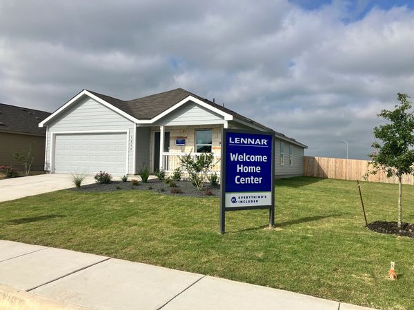 NEW HOMES FOR SALE IN NEW BRAUNFELS SEGUIN TX HWY 46 NEWLY CONSTRUCTED PROPERTIES