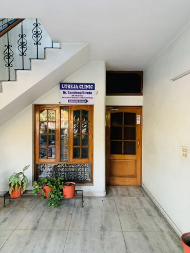 Picture of Dr Pallavi Pasricha's OPD clinic - Entrance