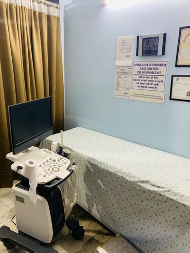 Picture of Dr Pallavi Pasricha's OPD clinic - Ultrasound Machine