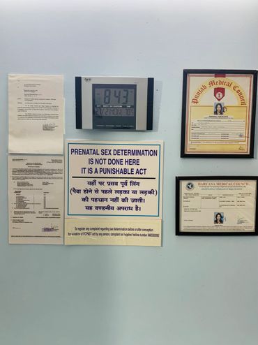 Picture of Dr Pallavi Pasricha's OPD clinic - Certificates