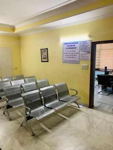Picture of Dr Pallavi Pasricha's OPD clinic - Waiting Area / Waiting Room