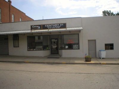 728-734 Main in 2003