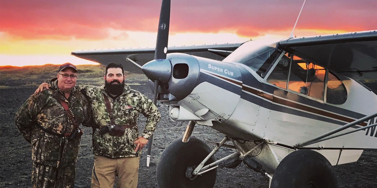 Fly out brown bear hunts, Spring brown Bear Hunts Alaska, Fall brown bear hunts Alaska Peninsula