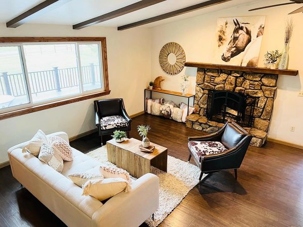 Home Staging
Living Room