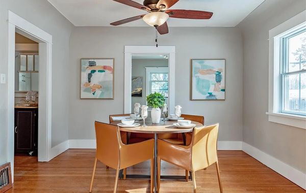 Home Staging
Dining Room
Stage homes