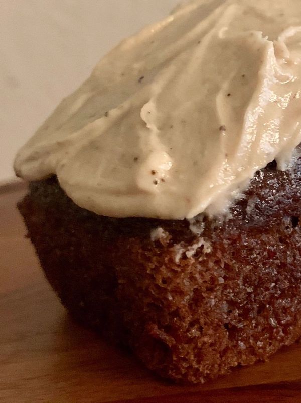 COFFEE FLAVORED C8K WITH COFFEE BUTTERCREAM