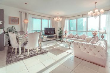 professional real estate photographer dubai, HDR interior showing the view