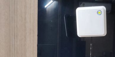 Wall mountable integrated reader