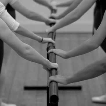 Ballet lessons for all genders and ages in St Albans include barre work. 