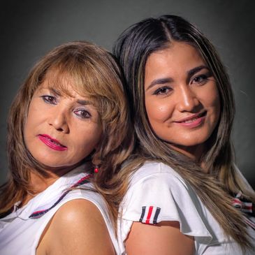 Lina y Caroline fundadoras de Volcanic beauty Products 