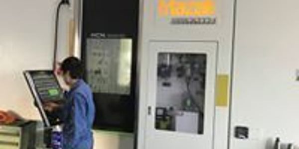 マシニングセンタ技術者