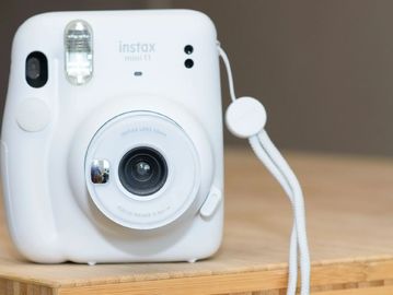 Polaroid camera 