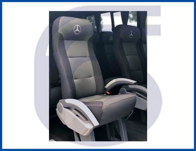 Interior de camioneta para 20 personas Sprinter Mercedes Benz