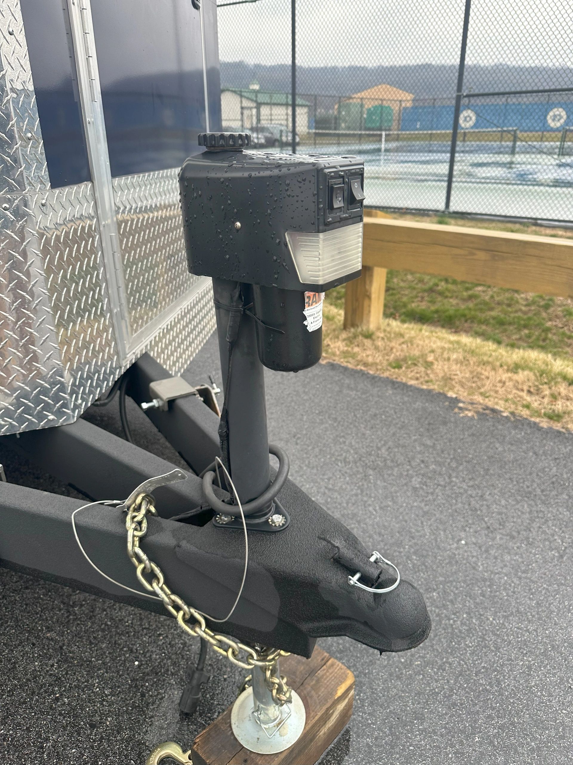 Power tongue jack