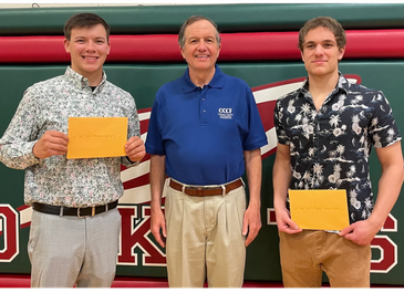 Arlyn Bensch with 2024 Bensch scholarhip recipients