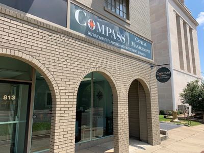 Front entrance to Compass Capital Management in Columbia, TN.