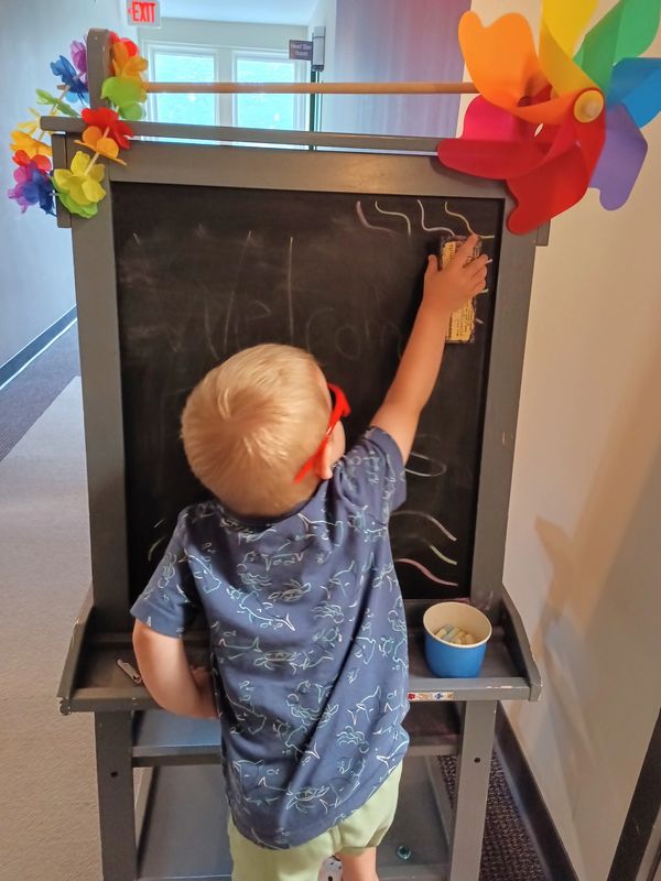Summer Fun with chalk at the Art Oasis' Bright SPARKS preschool enrichment program in Perkasie PA