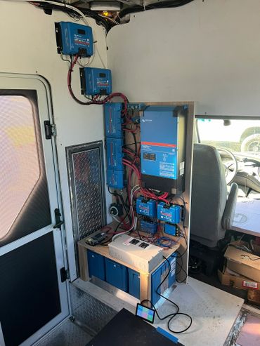990AHr Custom Victron Electrical System with 1600W of solar charging and 3000W of inverted power