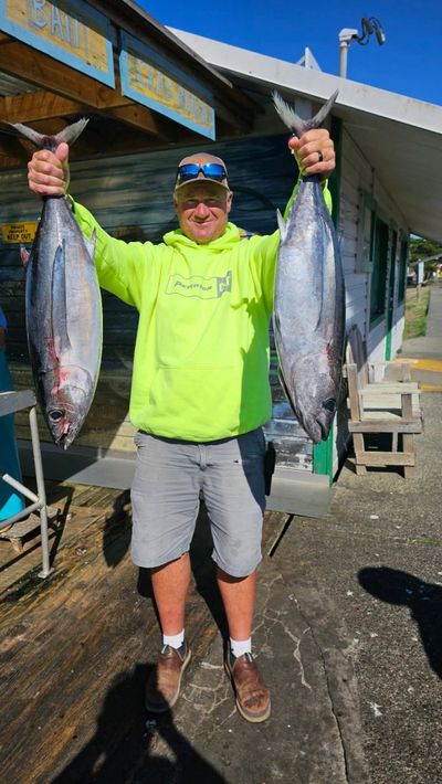 fishing charter out of coos bay oregon tuna halibut rockfish crab