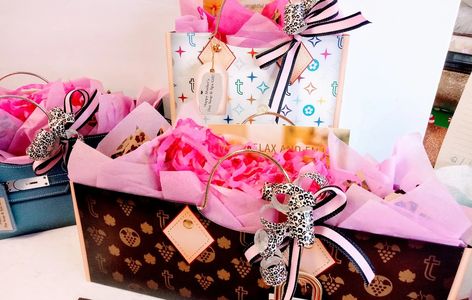 purse totes, glam gifts, soap gift baskets, louis vuitton basket, louis vuitton replica, soap gifts