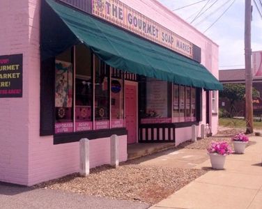 pink shop, soap shop, soap shop near me, instagram soap shop, willoughby soap shop,cute pink buiding