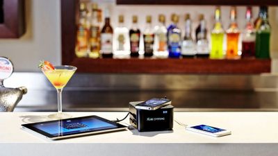 Kube 5 Portable in a bar