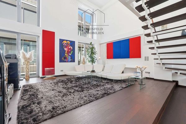 VERKAUF
Köln-Gereonsviertel
Kernsaniertes Stadthaus | Loft-Maisonette mit Dachterrasse
