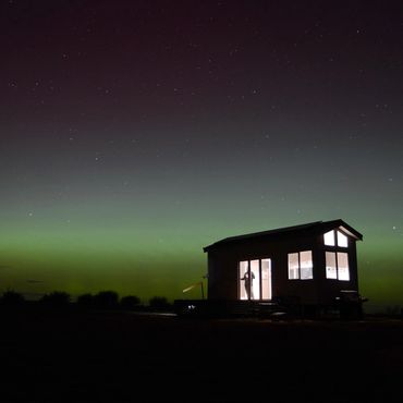 The Tiny House and the southern lights, Aurora Australis.