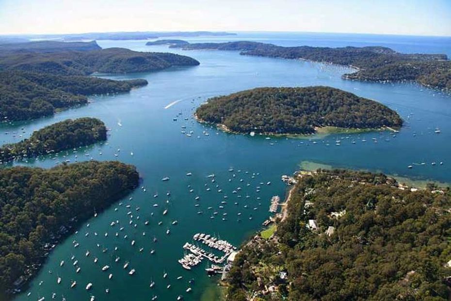 Pittwater holiday rental kayak hire boat tour sydney scotland island airbnb pittwater waterfront