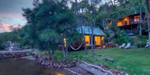 Holiday rental Hawkesbury river waterfront boat house escape 